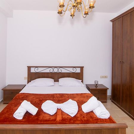Vintage Blloku Apartment Tiranë Ngoại thất bức ảnh