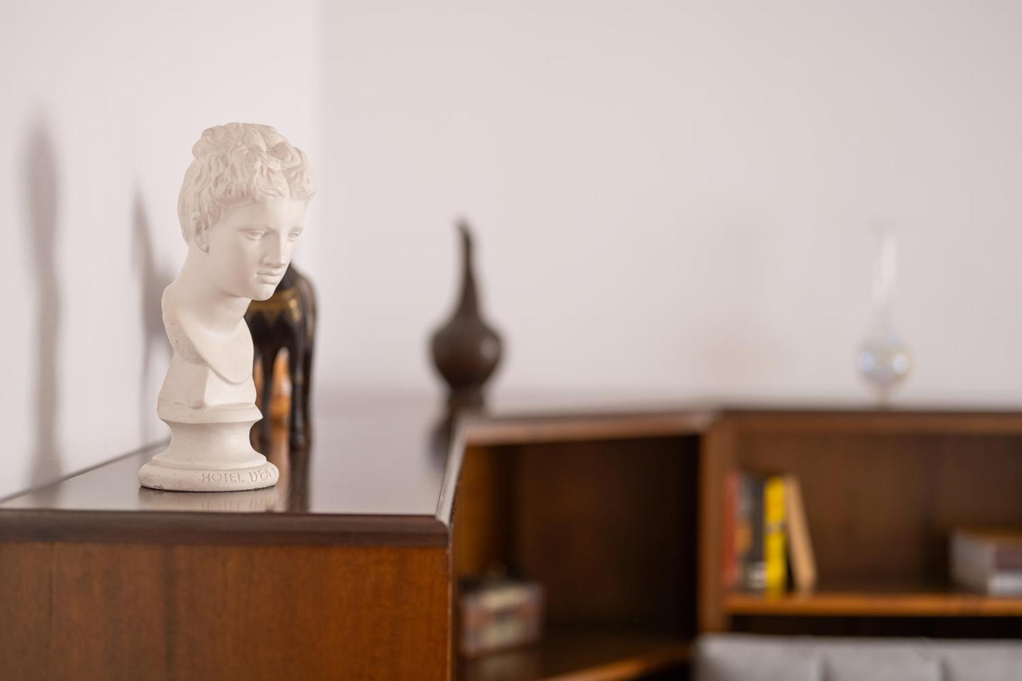 Vintage Blloku Apartment Tiranë Ngoại thất bức ảnh