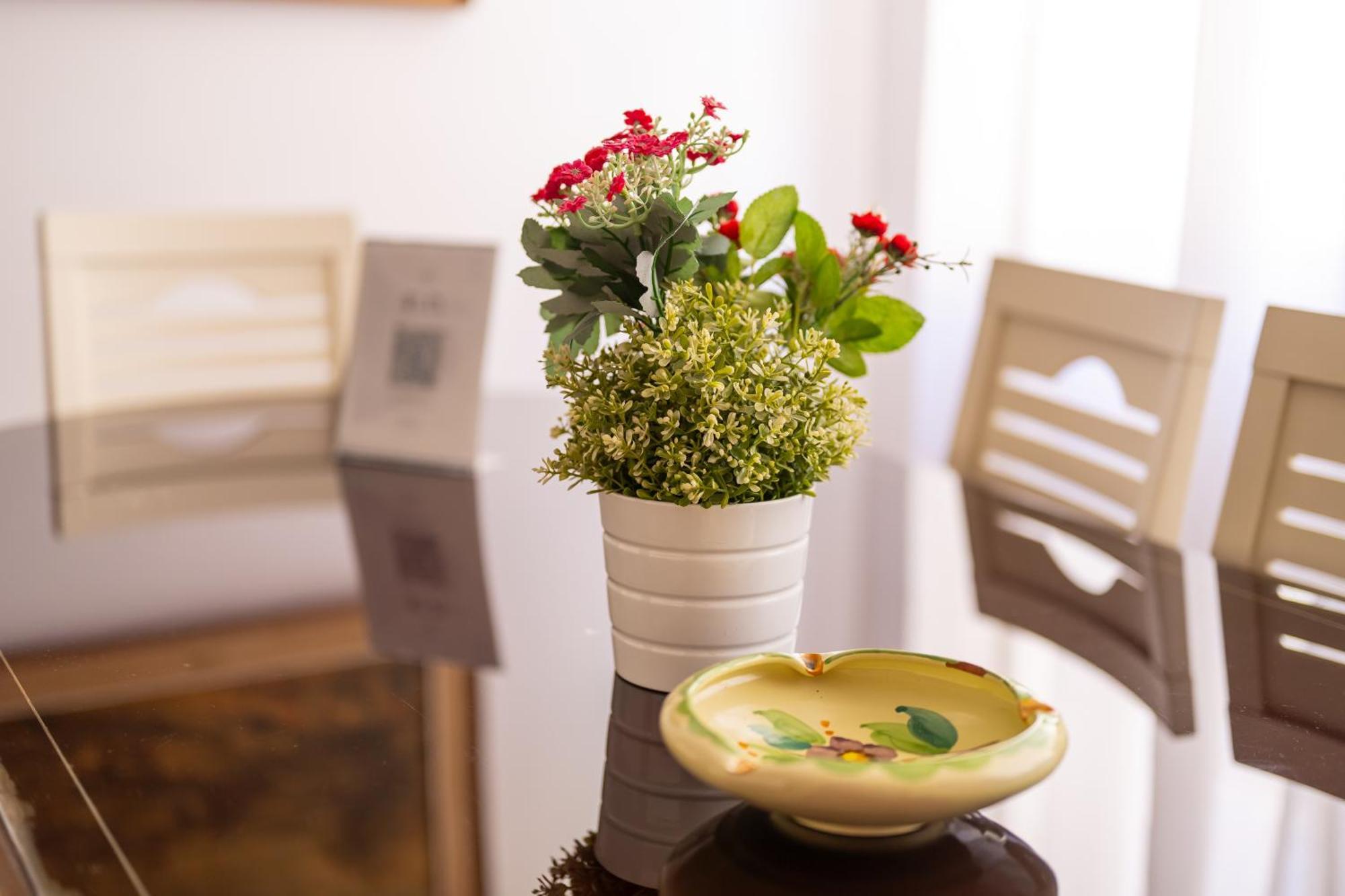 Vintage Blloku Apartment Tiranë Ngoại thất bức ảnh