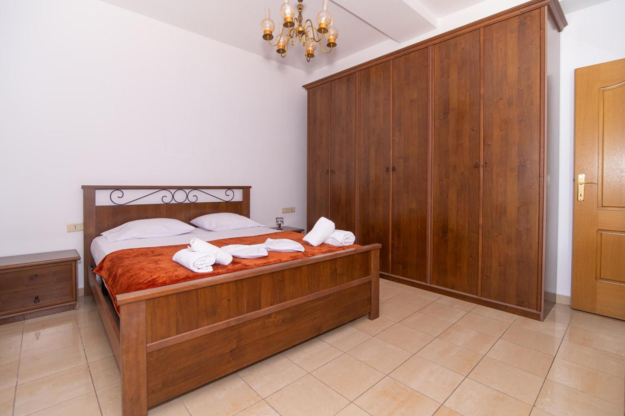 Vintage Blloku Apartment Tiranë Ngoại thất bức ảnh