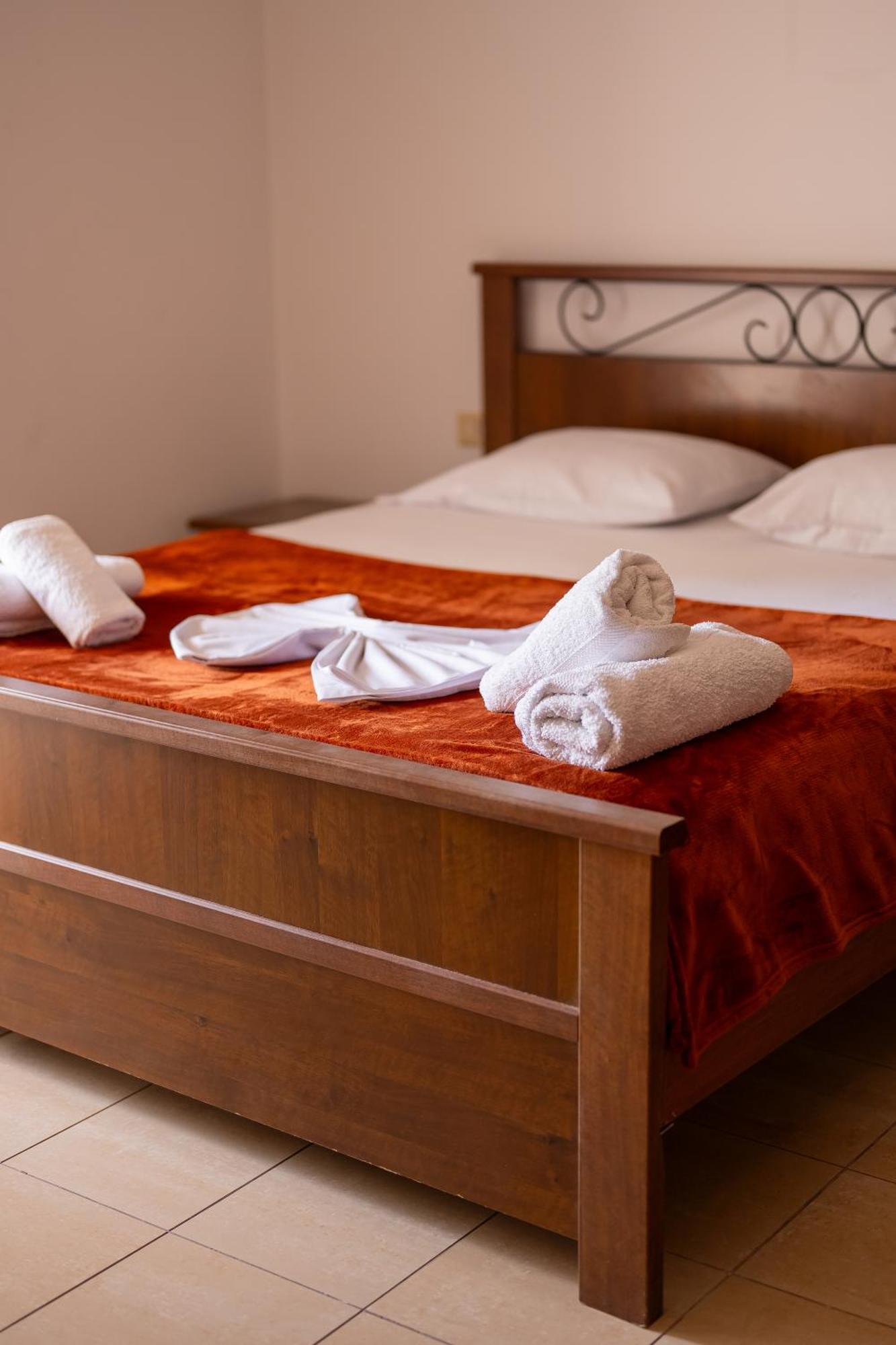 Vintage Blloku Apartment Tiranë Ngoại thất bức ảnh