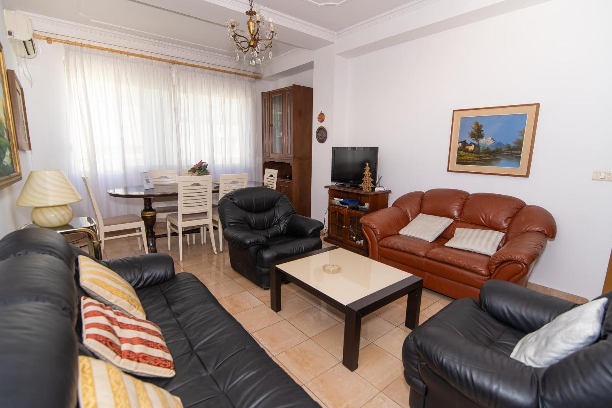 Vintage Blloku Apartment Tiranë Ngoại thất bức ảnh