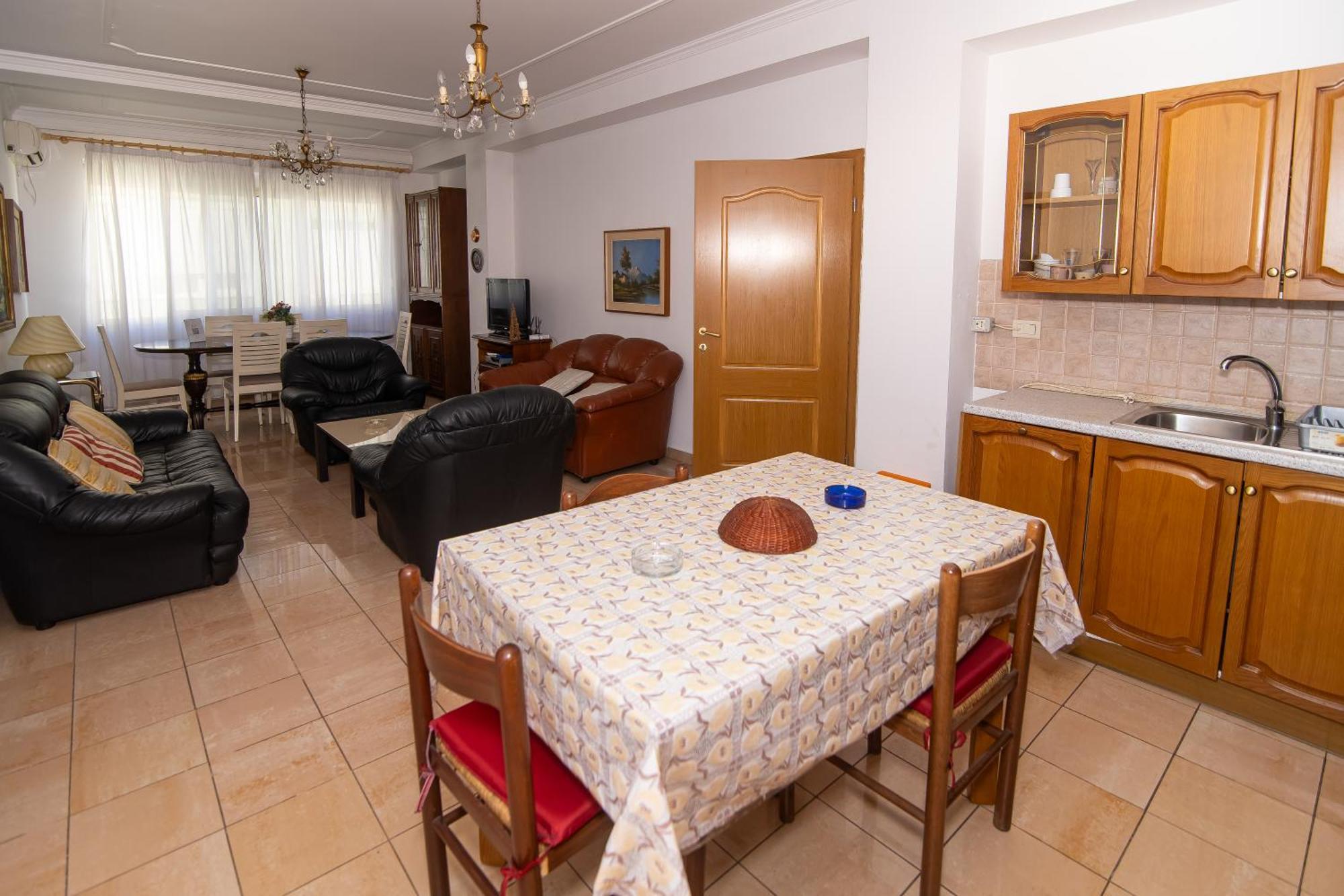 Vintage Blloku Apartment Tiranë Ngoại thất bức ảnh